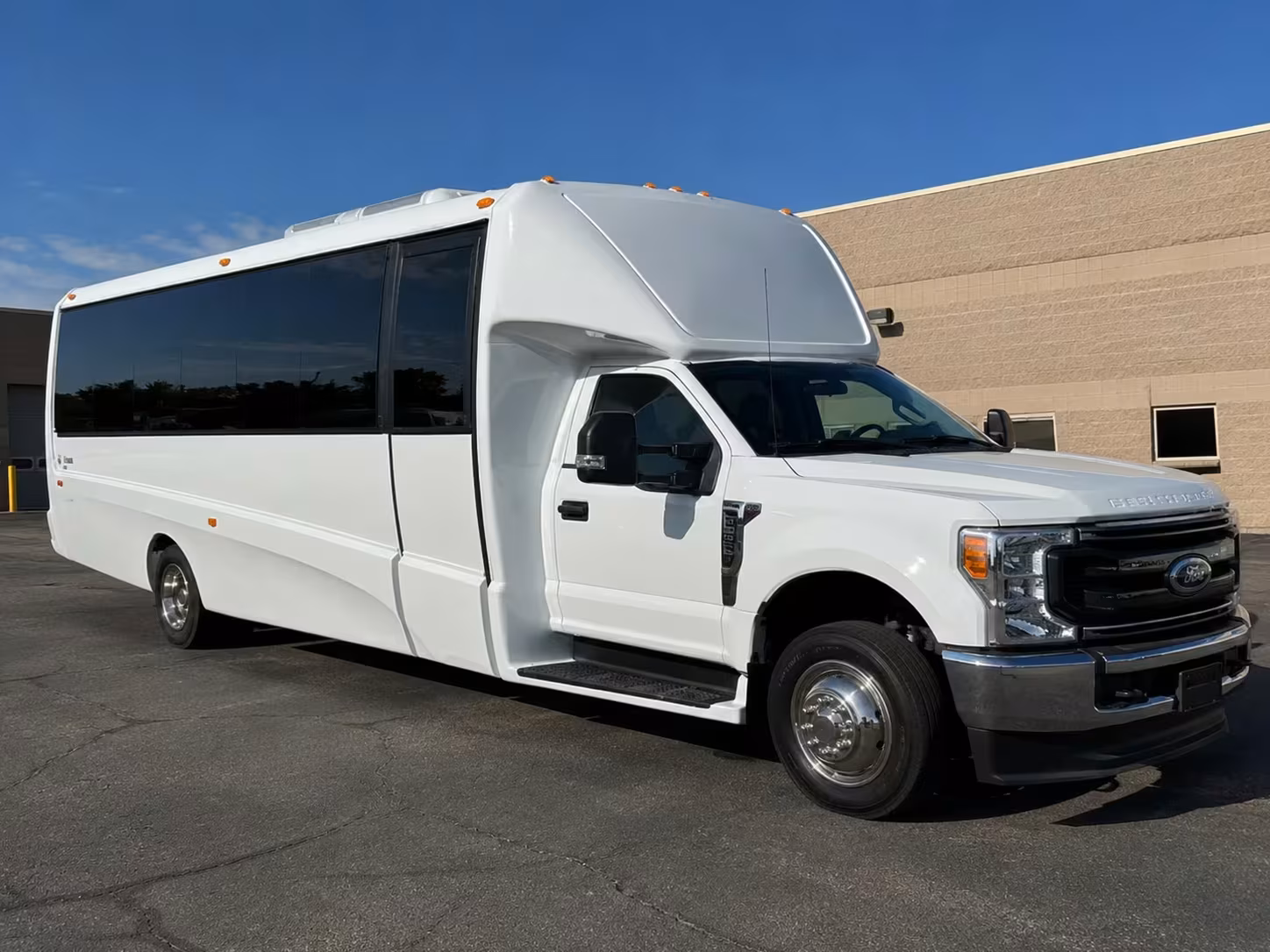 18 passenger minibus