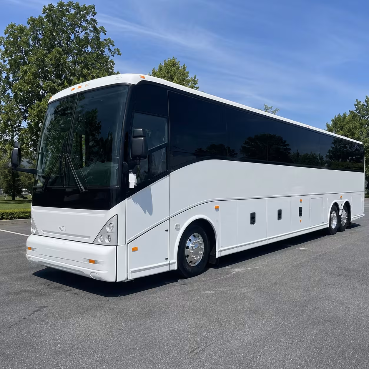 troy charter bus rentals to detroit metro airport dtw